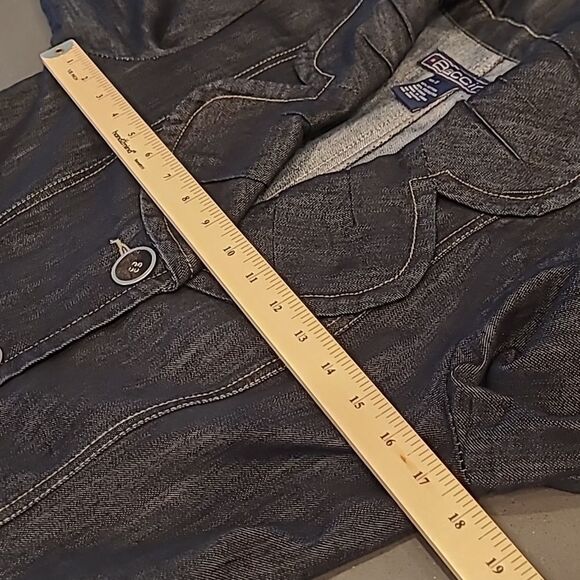 Baccini sz S denim short coat with front pockets and oversized buttons - Picture 7 of 10